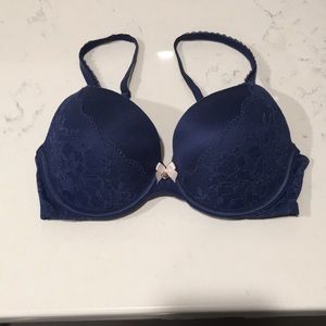 Victoria’s Secret Body by Victoria Navy Bra